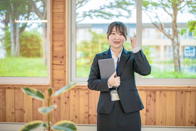 女性スタッフ